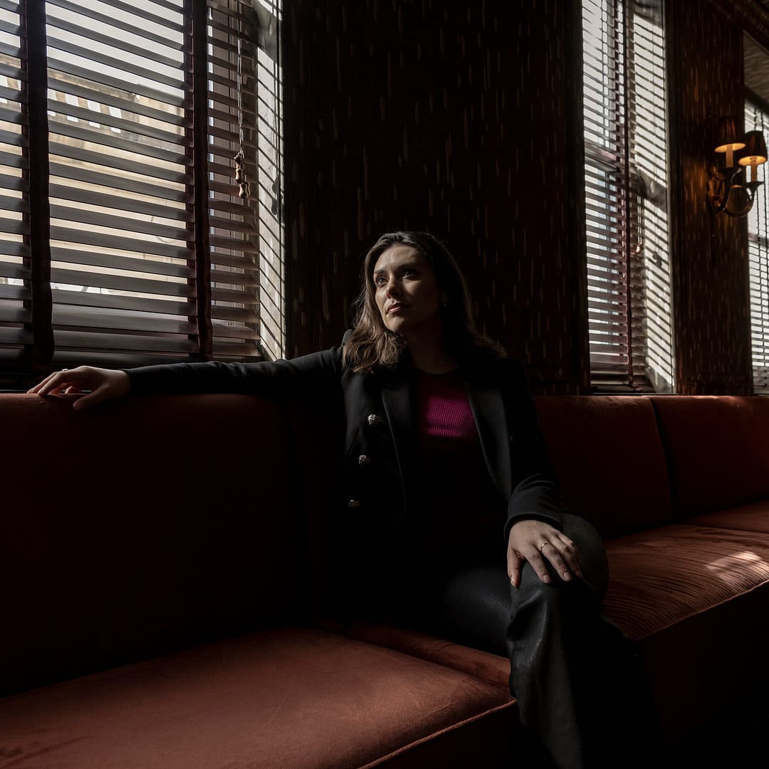 A Political Reporter Takes Her Scoops to YouTube