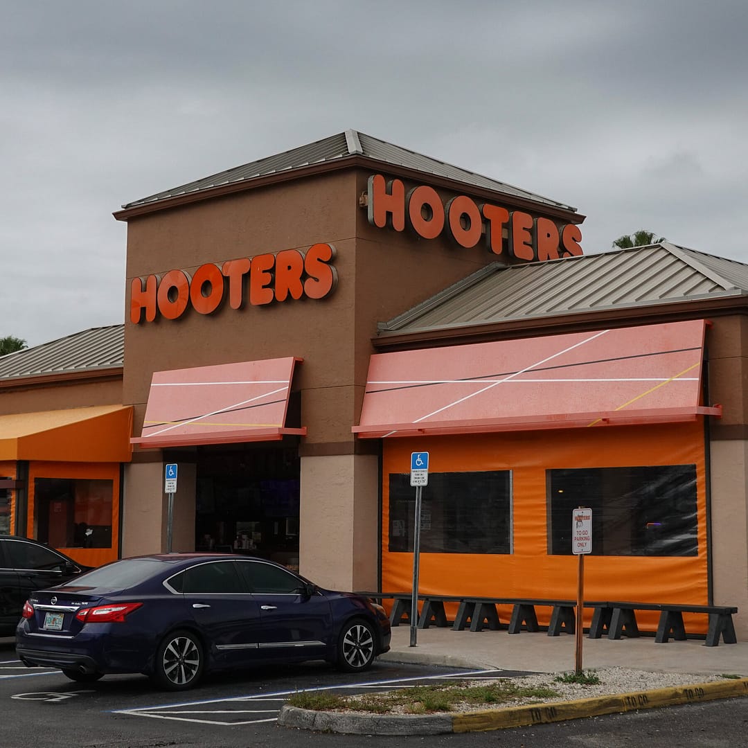 Hooters Files for Bankruptcy, but Its Restaurants Will Stay Open