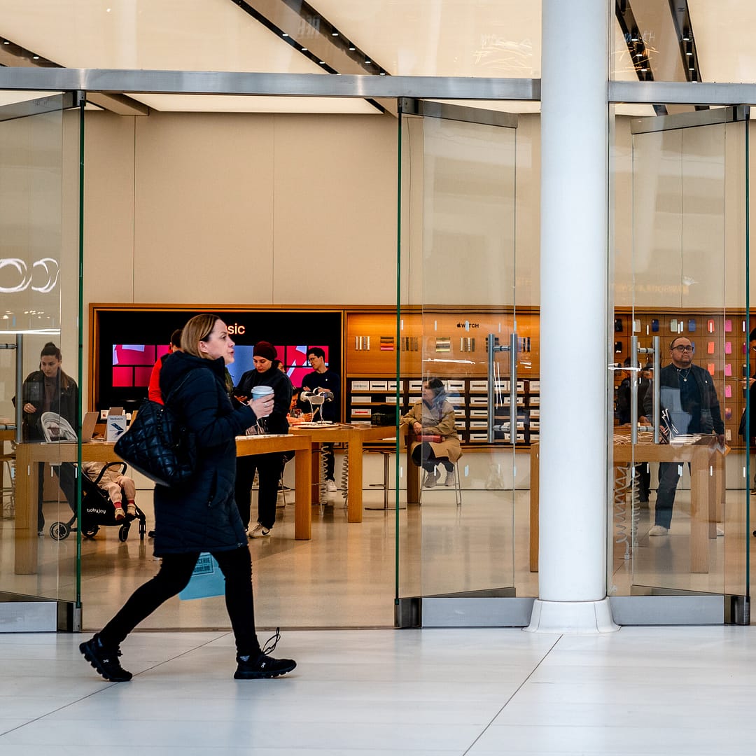 Apple Leads Tech Stock Sell-Off After Trump Tariffs, Falling 9 Percent