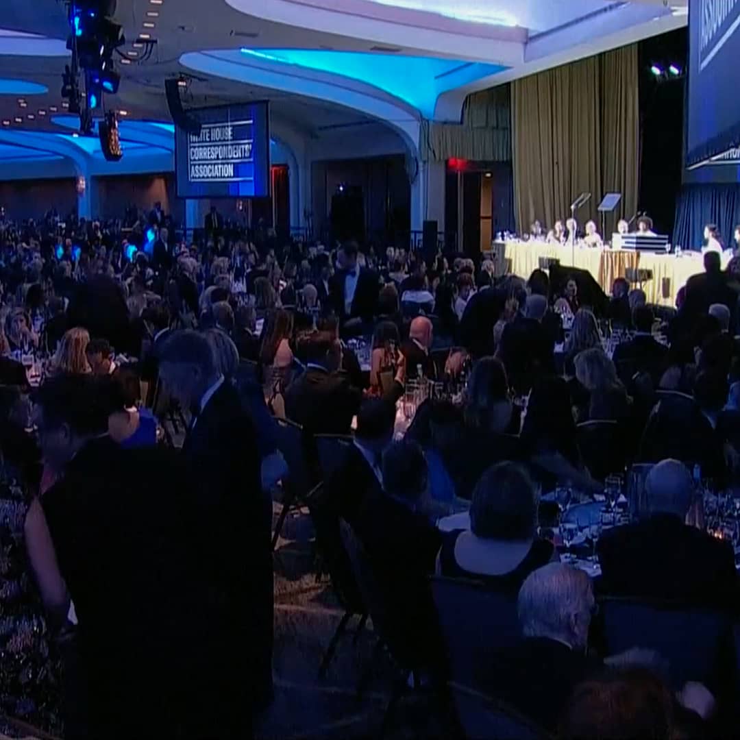 Washington’s Besieged Journalists Raise a Glass, Darkly