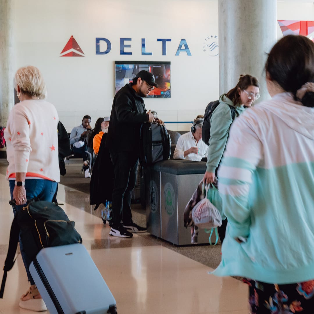 Delta Air Lines Lowers Profit Outlook on Weaker Demand