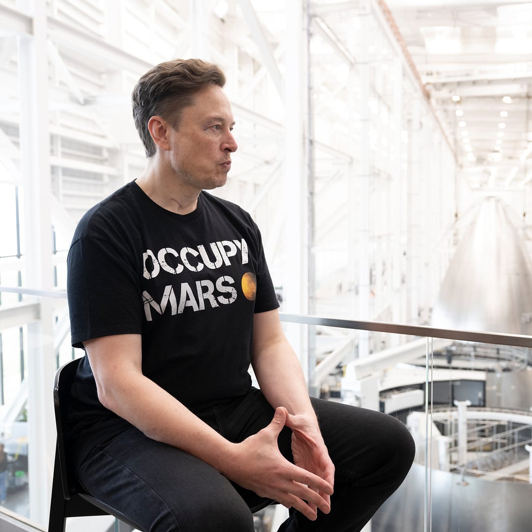 Elon Musk Returns to His Tech Empire, Facing Questions of Inattention
