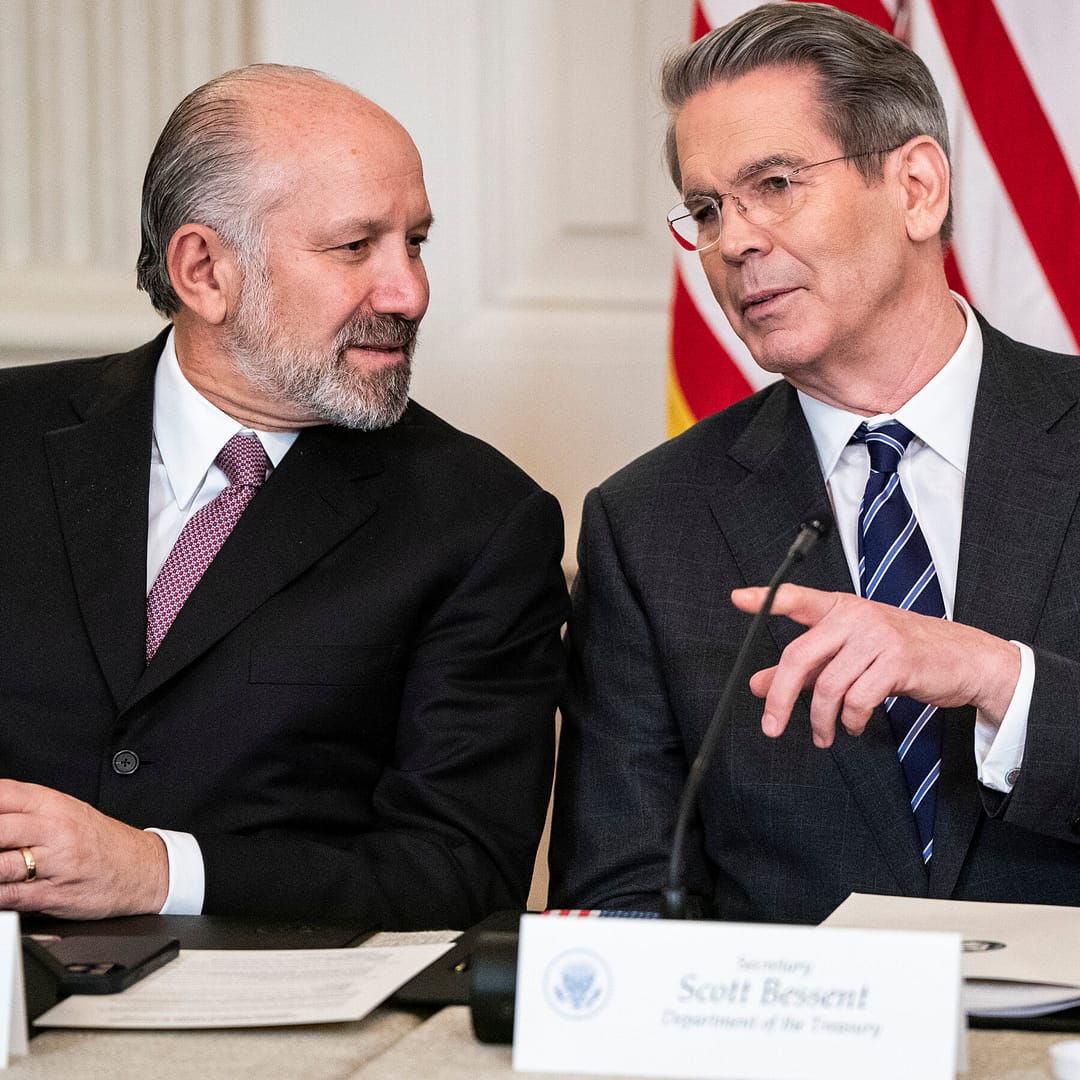US and China Talk Trade as Fight Over Rare Earths Escalates