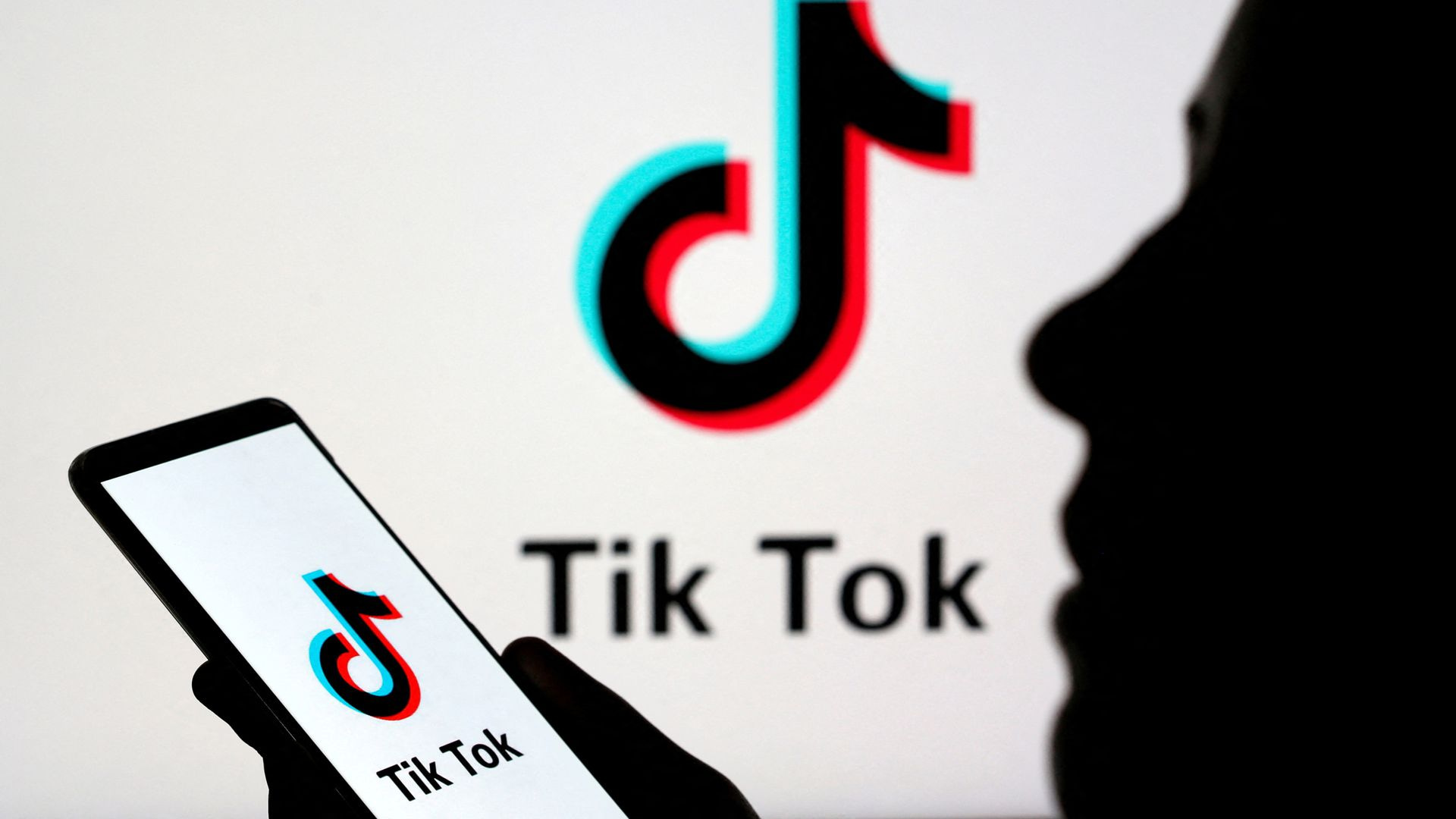 TikTok returns to major US app stores after Trump reassures tech giants