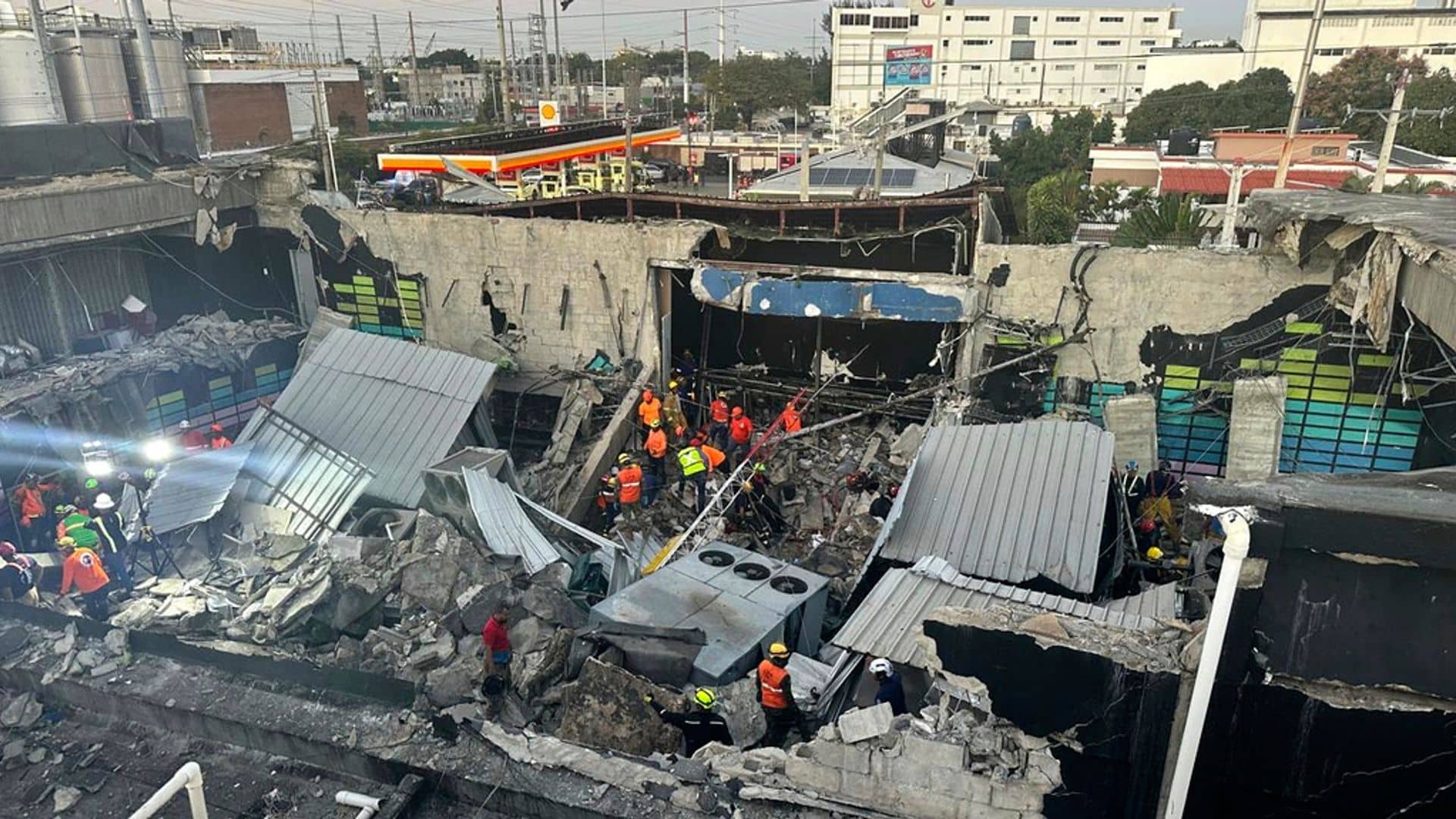 Ex-baseball stars among dozens killed after roof collapses at nightclub