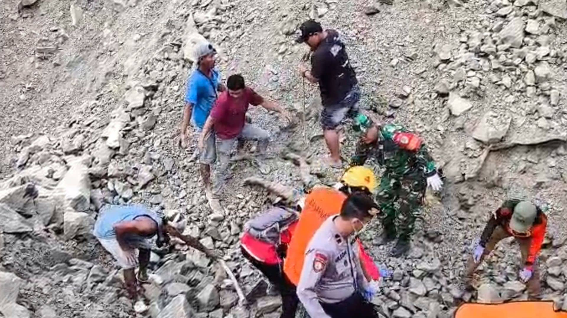 Number of dead in Indonesia quarry collapse rises to 14