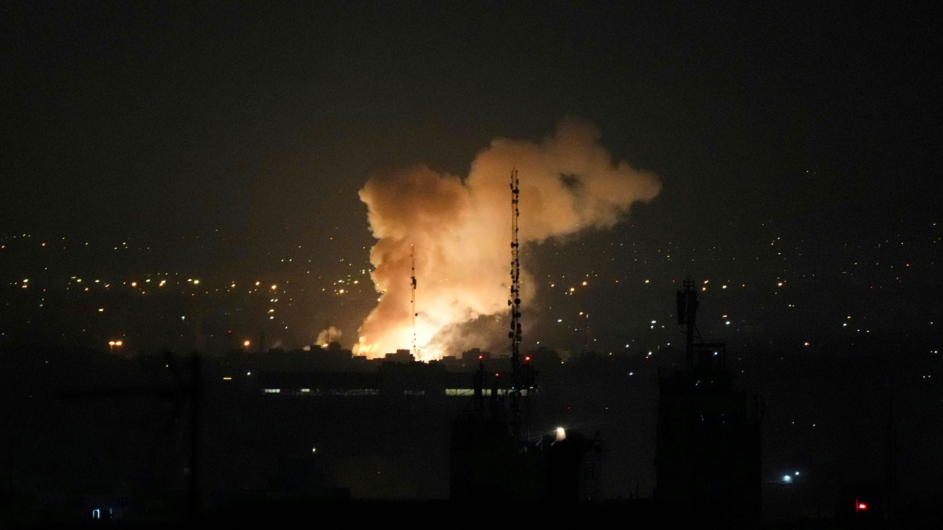 ‘This is a dangerous moment’: UK calls for restraint after Israel launches airstrikes on Iran
